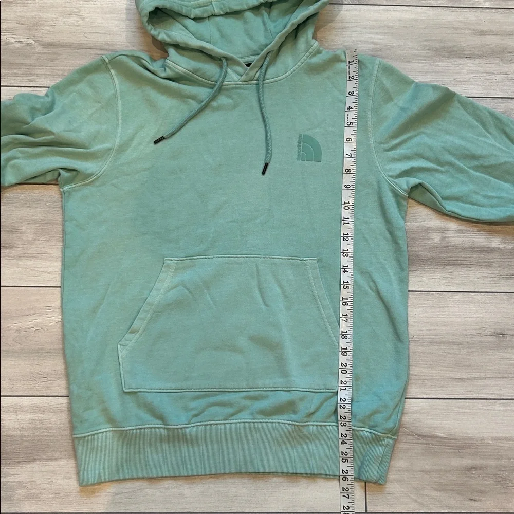 The North Face Men's mint green pull over hoodie size small
